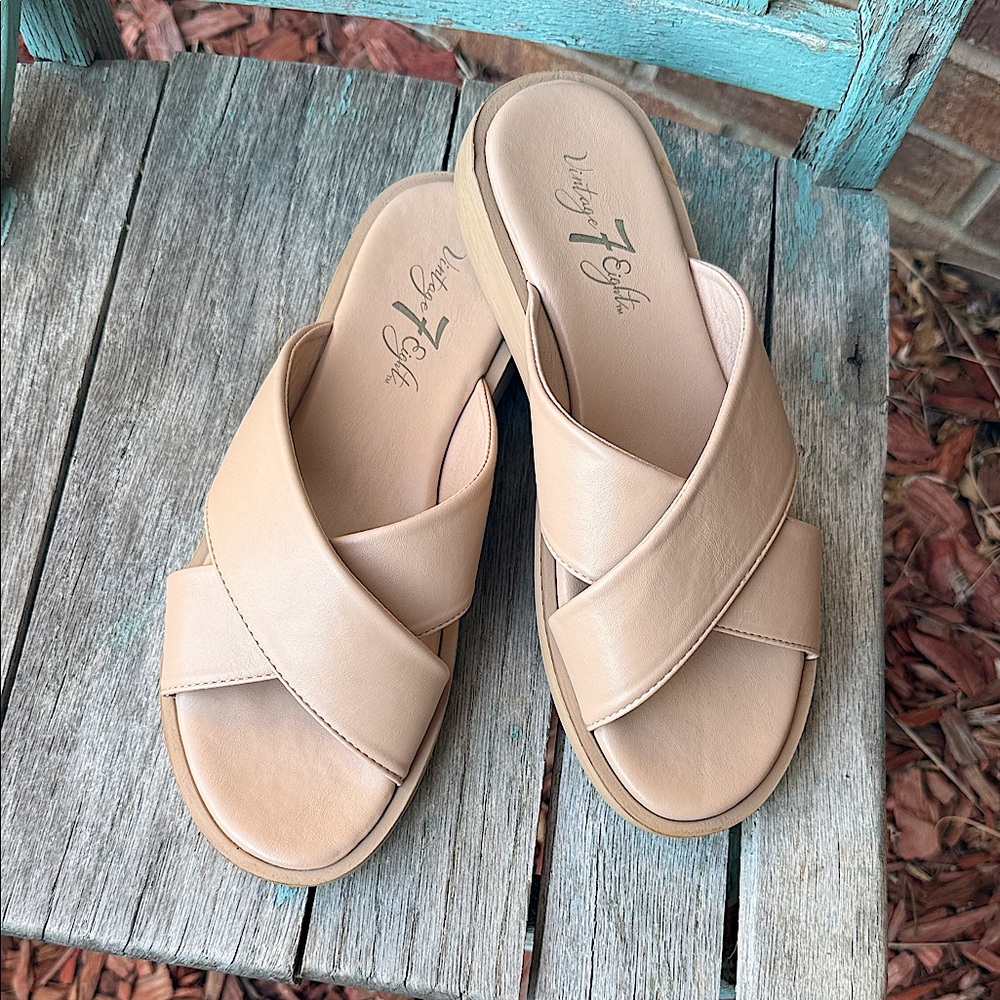Vintage 7 Eight Ladies Light Beige 10M Slip on Lucy Slide Sandals